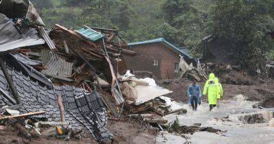 Погибшие, пропавшие без вести и серьезные разрушения: последствия ливней в Южной Корее