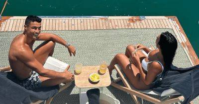 Девушка Криштиану Роналду делится кадрами их летнего отдыха (фото)