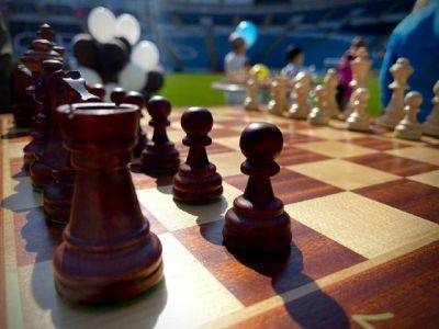 На одесском стадионе 100 детей сыграли в шахматы | Новости Одессы