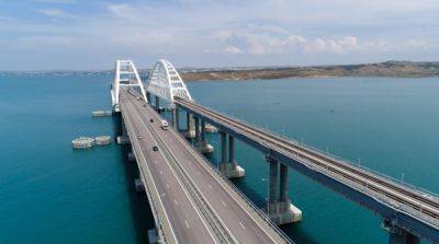 «Чрезвычайное происшествие» на Крымском мосту: появились первые фото и видео