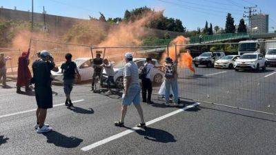 Видео: водители разогнали протестующих на шоссе № 4