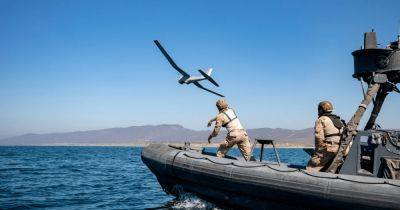 Обвал Крымского моста: операторы могли управлять морскими дронами по спутнику, — эксперт