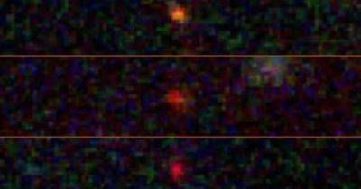 Необычное открытие. Телескоп Уэбб обнаружил первые в истории "темные звезды" (фото)