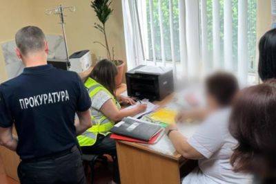 Украинский врач захотела развести мужчину с инвалидностью на деньги, детали скандала: "63-летняя женщина требовала..."
