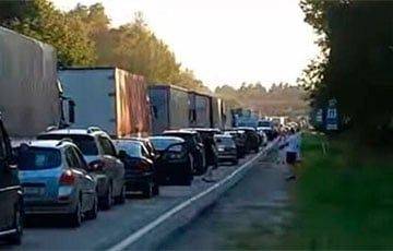 На белорусско-российской границе наблюдаются большие очереди на въезд в Беларусь