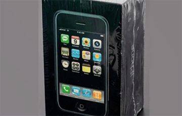 Редкий первый iPhone продали на аукционе за рекордную сумму