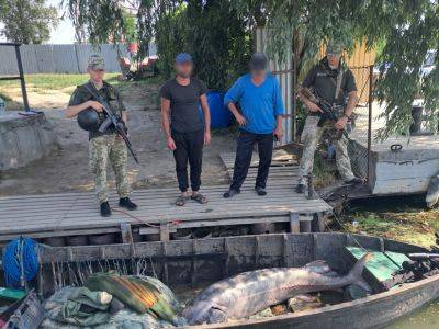 Пограничники в Одесской области задержали мужчину за отлов краснокнижной рыбы