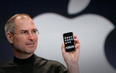 iPhone первого поколения ушел с молотка за более чем $190 тысяч