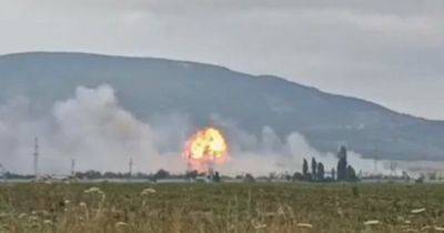 Взрывы на Старокрымском полигоне: оккупанты эвакуируют местное население (видео)