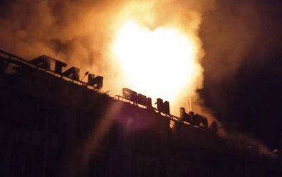 В оккупированном Мариуполе горит дворец "Украинский дом"