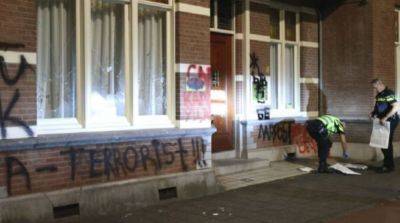 «Лука-террорист»: в Гааге мужчина повредил посольство Беларуси