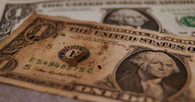 Без ограничений: обменники обязали принимать все доллары, независимо от даты выпуска