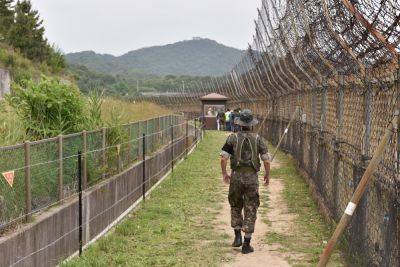 История сумасшедшего побега солдата США в Северную Корею