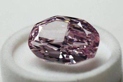 De Beers в первом полугодии снизила добычу алмазов на 2 процента - до 16,52 миллиона карат