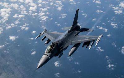 В США назвали сроки передачи Украине F-16
