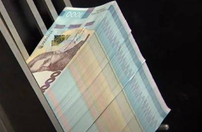 Украли почти полмиллиарда гривен: госпредприятие разоблачили в махинациях с украинскими паспортами