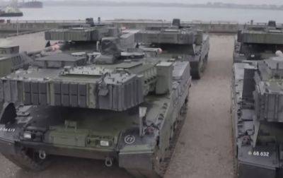 Германия отправляет в Украину первые Leopard: танки едут с большим пакетом военной помощи