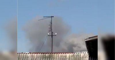 Беспилотники атаковали нефтебазу и аэродром в Крыму, — СМИ (видео)