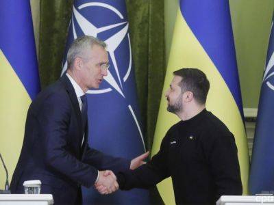 Зеленский обсудил со Столтенбенгом результаты саммита НАТО и разблокирование черноморского зернового коридора