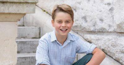 Наследнику престола 10 лет: появилось новое фото принца Джорджа в его день рождения