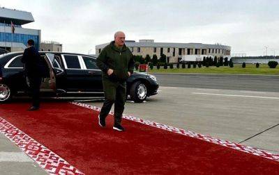 Лукашенко прилетел на встречу с Путиным