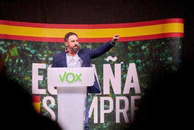 Крайне правые рассчитывают войти в правительство Испании впервые со времен Франко