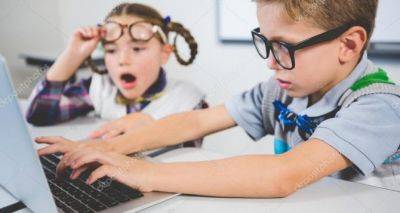 Польша обеспечит детей и учителей ноутбуками для обучения