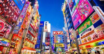 "Оказался голым и ел кишки кальмара": турист удивил рассказом о поездке в Японию (фото)