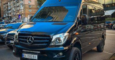 Роскошная "маршрутка": в Киеве заметили эксклюзивный Mercedes Sprinter за $200 000 (фото)