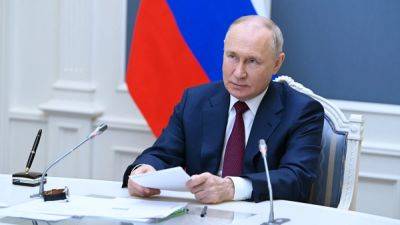 Владимир Путин подписал закон о запрете "смены пола"
