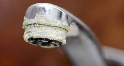 Как почистить водопроводный кран внутри: ловкий трюк с крышкой