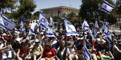 В Израиле приняли закон в рамках судебной реформы, который вызвал массовые протесты в стране