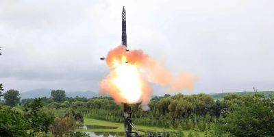 КНДР запустила две баллистические ракеты в Японское море, пролетели около 400 км