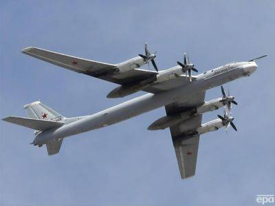 Взлетели 12 бомбардировщиков. Воздушные силы Украины сообщили о ракетной угрозе