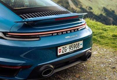 Porsche переведет на электродвигатели все модели, кроме культовой 911