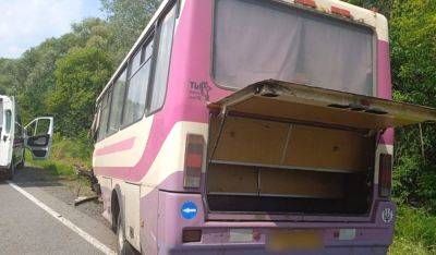 Автобус с украинцами столкнулся с грузовиком, что известно о трагедии: кадры с места