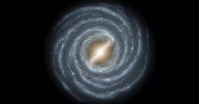 В прошлом Млечный Путь не был спиральной галактикой: в будущем ее форма также изменится