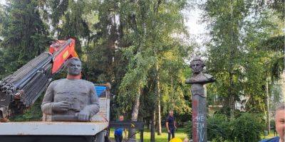 В Полтаве демонтировали бюсты Пушкина и генерала Ватутина
