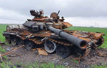 Украинские бойцы уничтожили колонну новейших российских танков Т-90М «Прорыв»