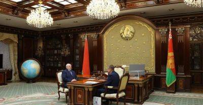 А. Лукашенко принял с докладом заместителя премьер-министра Л. Зайца