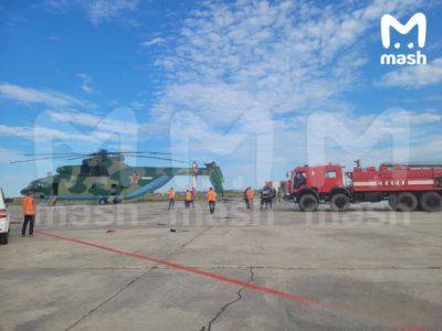В рф вертолет-гигант снес осветительную мачту в аэропорту якутска