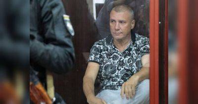 Родственники пытались вывезти Porche: суд арестовал имущество семьи экс-военкома Борисова