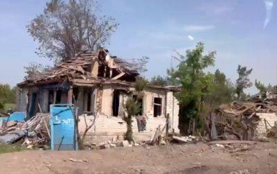 Полицейские доставили хлеб в освобожденные села Луганщины и эвакуировали пожилую женщину