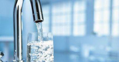 Норма из 8 стаканов воды в день оказалась чрезмерной, — шотландские ученые