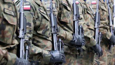 Польша почти в два раза увеличит численность своих вооружённых сил