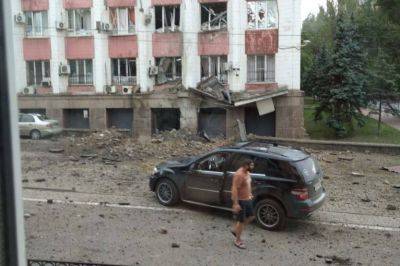 В сети сообщают о "прилете" по зданию "МВД ДНР" в оккупированном Донецке - фото
