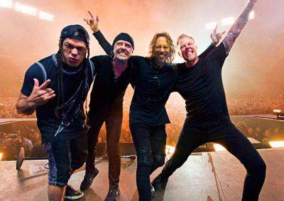 Metallica сыграла «Йожин з бажин» на концерте в Праге: видео