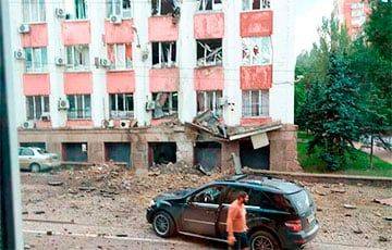 ВСУ все ближе: в Донецке точным ударом разгромлено «МВД»