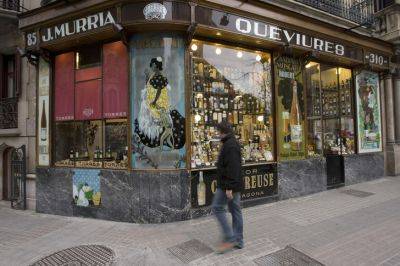Просто посмотреть — 5 евро: магазин в Барселоне пообещал штрафовать туристов, которые ничего не купили
