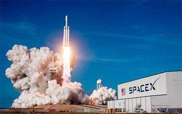 SpaceX отправила в космос самый большой коммерческий спутник